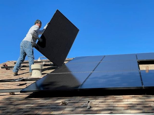 Stratégies pour devenir un installateur de panneaux solaires compétent