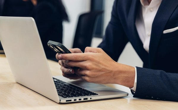 Créer un chatbot service client efficace en 2024